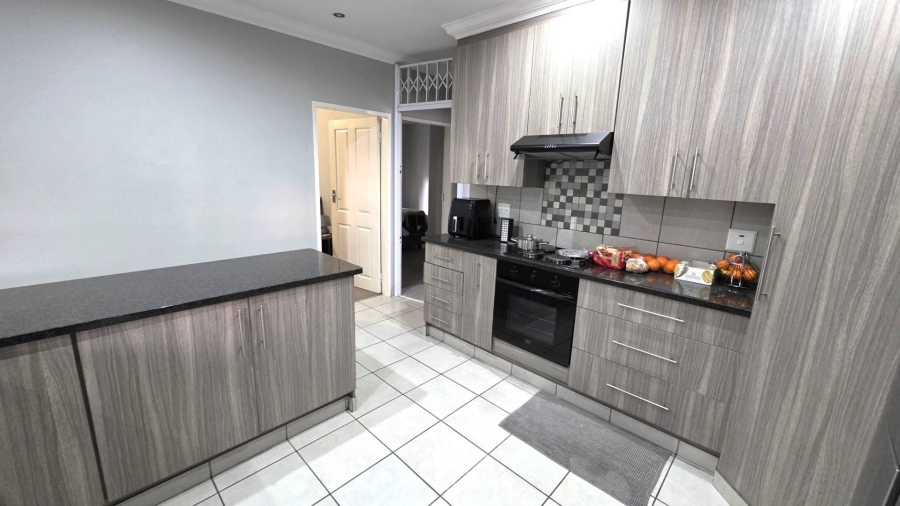 To Let 3 Bedroom Property for Rent in Melodie North West